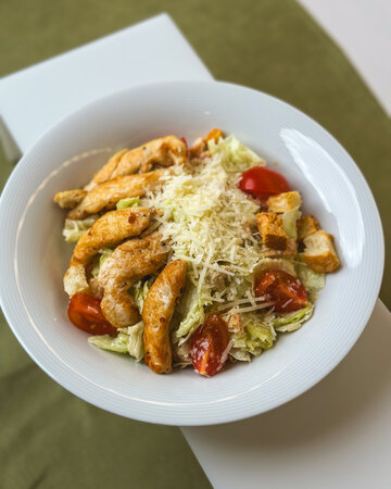 Цезарь с курицей